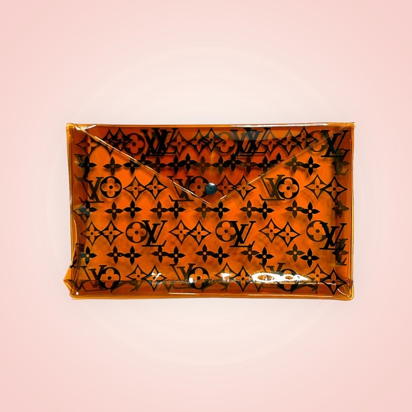Louis Vuitton Handbags - Louis Vuitton
Orange Clear PVC Monogram Swim Clutch